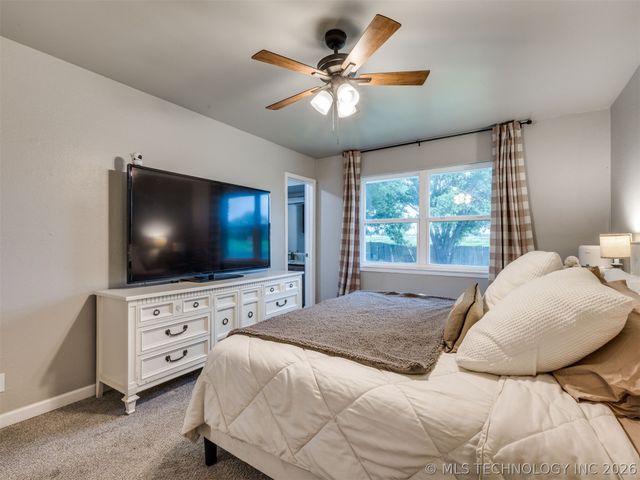 10008 E 33rd Place, Tulsa, OK 74146