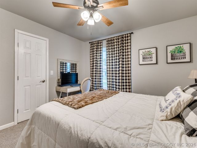 10008 E 33rd Place, Tulsa, OK 74146