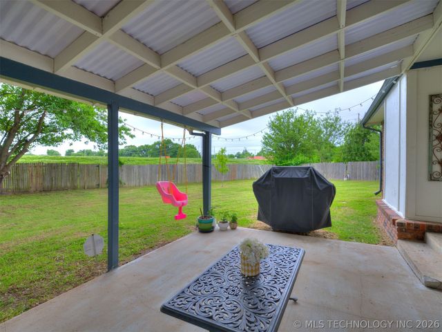 10008 E 33rd Place, Tulsa, OK 74146