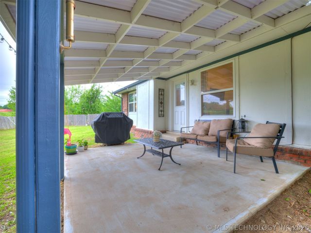 10008 E 33rd Place, Tulsa, OK 74146