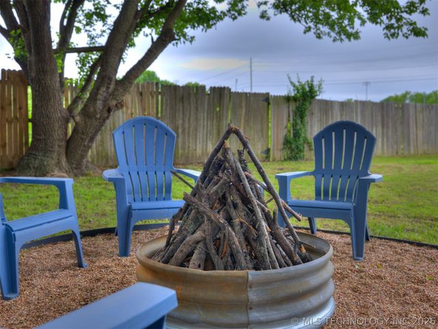 10008 E 33rd Place, Tulsa, OK 74146