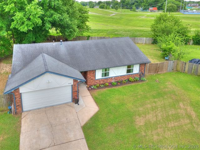 10008 E 33rd Place, Tulsa, OK 74146