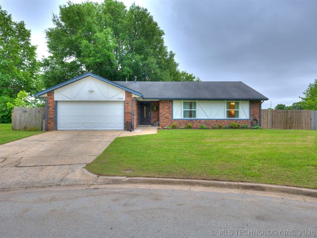 10008 E 33rd Place, Tulsa, OK 74146