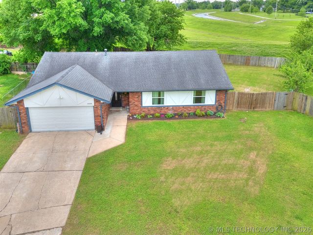 10008 E 33rd Place, Tulsa, OK 74146