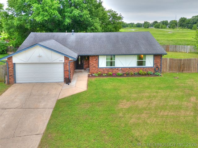 10008 E 33rd Place, Tulsa, OK 74146
