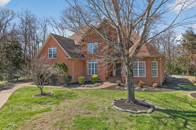 3104 Shropshire Ct, Thompsons Station, TN 37179