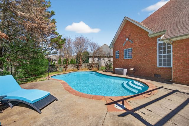 3104 Shropshire Ct, Thompsons Station, TN 37179