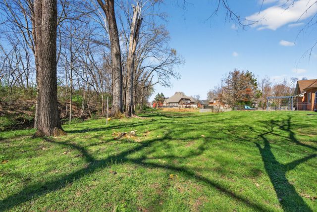 3104 Shropshire Ct, Thompsons Station, TN 37179