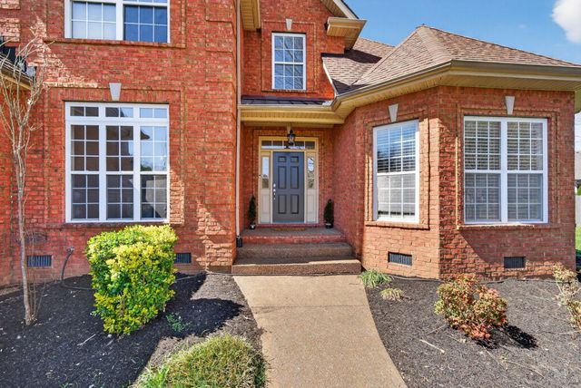3104 Shropshire Ct, Thompsons Station, TN 37179