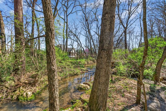 3104 Shropshire Ct, Thompsons Station, TN 37179