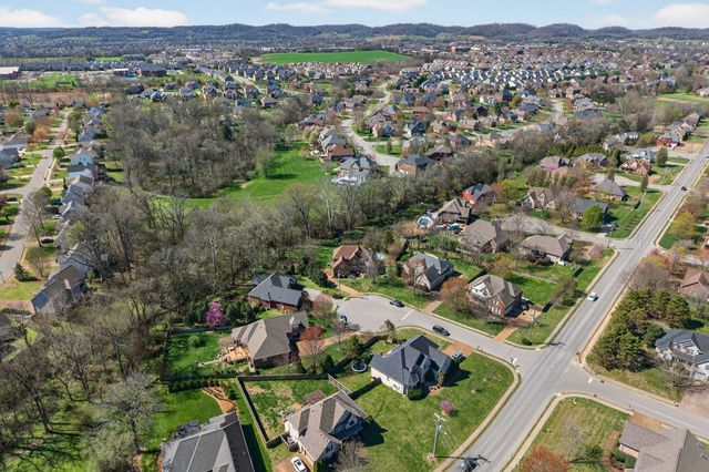 3104 Shropshire Ct, Thompsons Station, TN 37179