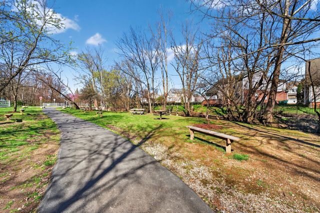 3104 Shropshire Ct, Thompsons Station, TN 37179