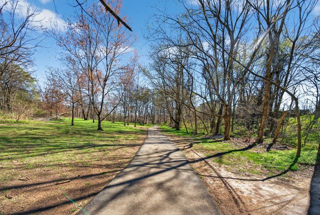 3104 Shropshire Ct, Thompsons Station, TN 37179