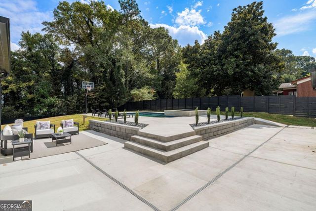 605 Hunnicutt Road SE, Mableton, GA 30126