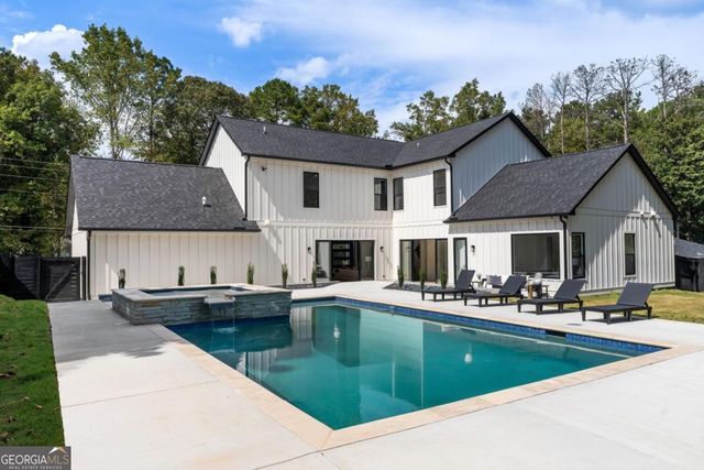 605 Hunnicutt Road SE, Mableton, GA 30126