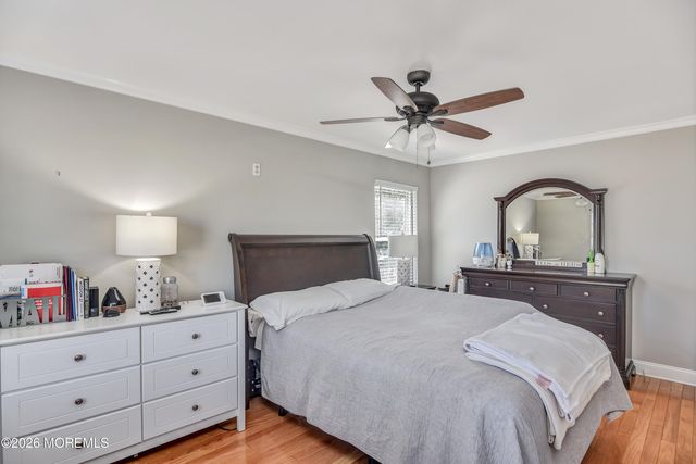 4 Scarlet Lane, Howell, NJ 07731