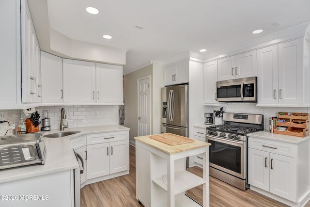 4 Scarlet Lane, Howell, NJ 07731