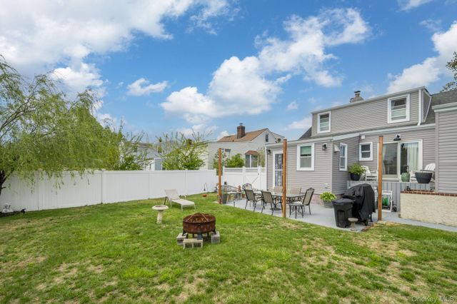 82 Nottingham Avenue, Valley Stream, NY 11580