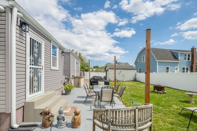 82 Nottingham Avenue, Valley Stream, NY 11580