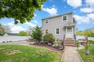 82 Nottingham Avenue, Valley Stream, NY 11580
