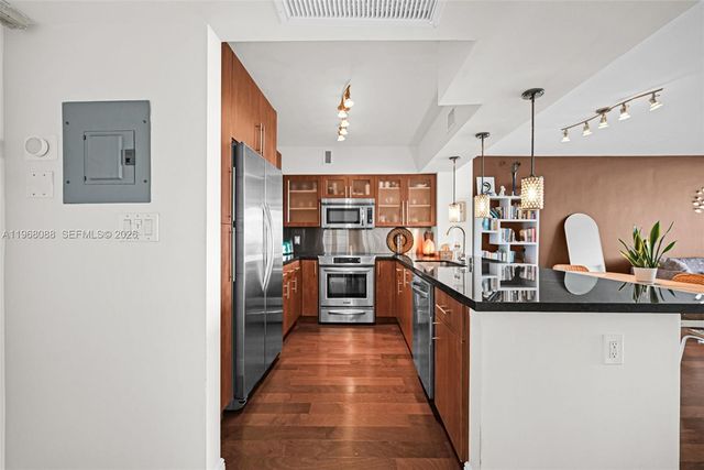 5700 Collins Ave 12K, Miami Beach, FL 33140