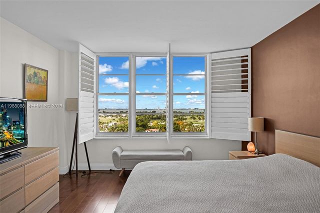 5700 Collins Ave 12K, Miami Beach, FL 33140