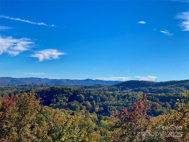 21 Marble Heights e1, Hendersonville, NC 28791