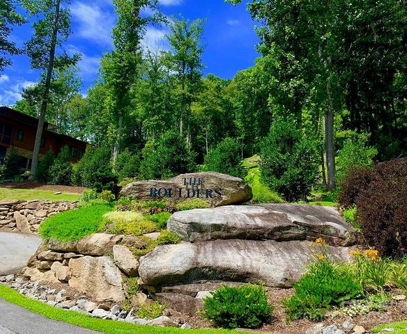 21 Marble Heights e1, Hendersonville, NC 28791