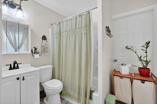 2808 School Street, Des Moines, IA 50311