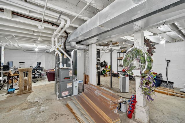 2808 School Street, Des Moines, IA 50311