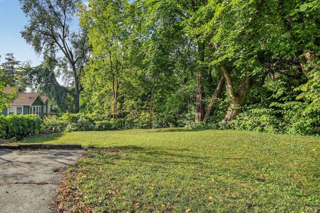 2808 School Street, Des Moines, IA 50311