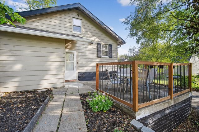 2808 School Street, Des Moines, IA 50311