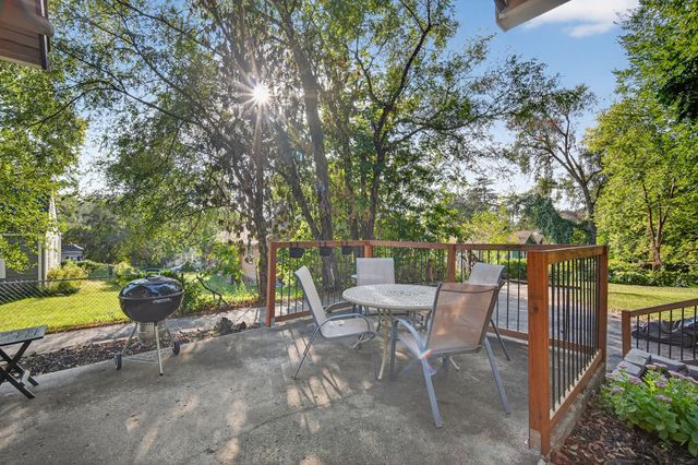 2808 School Street, Des Moines, IA 50311