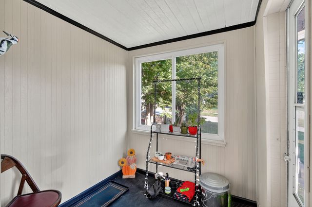 2808 School Street, Des Moines, IA 50311