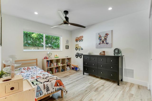 731 Cruiser Road S, North Palm Beach, FL 33408