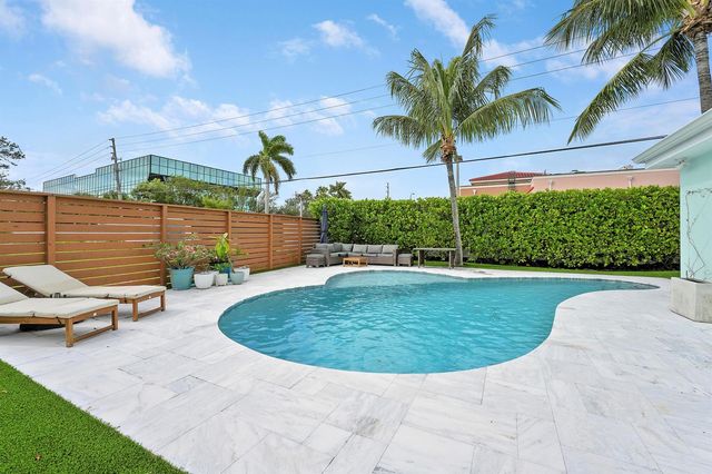 731 Cruiser Road S, North Palm Beach, FL 33408