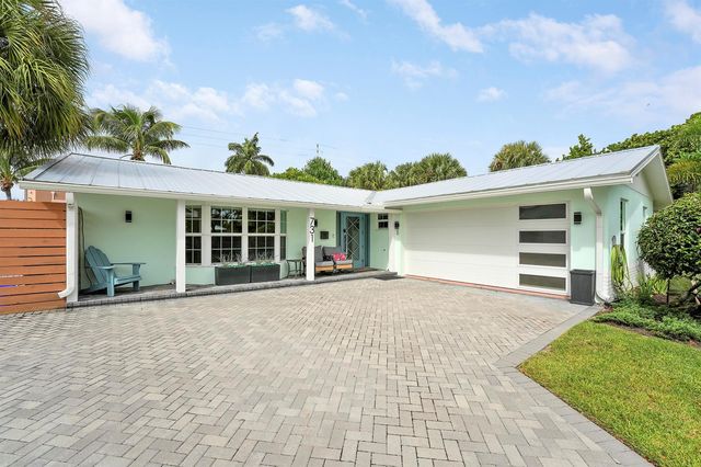 731 Cruiser Road S, North Palm Beach, FL 33408