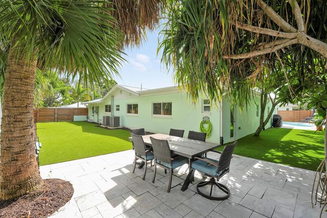 731 Cruiser Road S, North Palm Beach, FL 33408