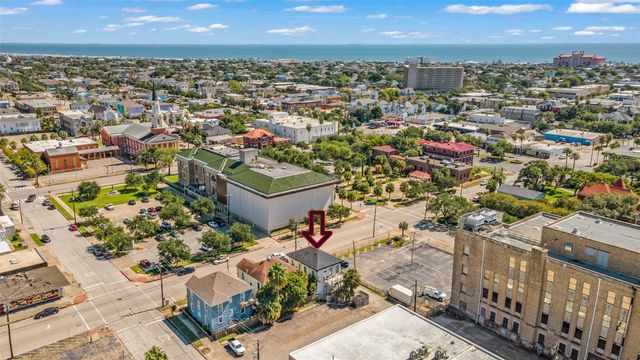 811 24th Street, Galveston, TX 77550