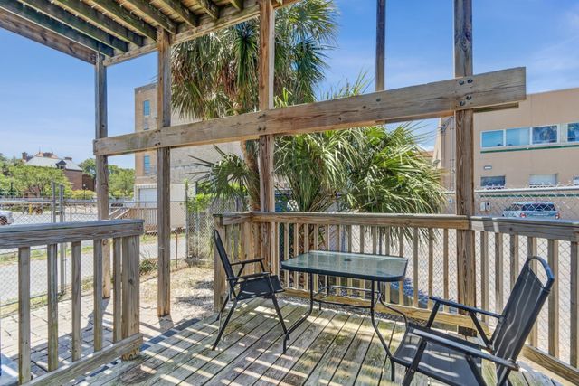 811 24th Street, Galveston, TX 77550