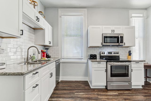 811 24th Street, Galveston, TX 77550
