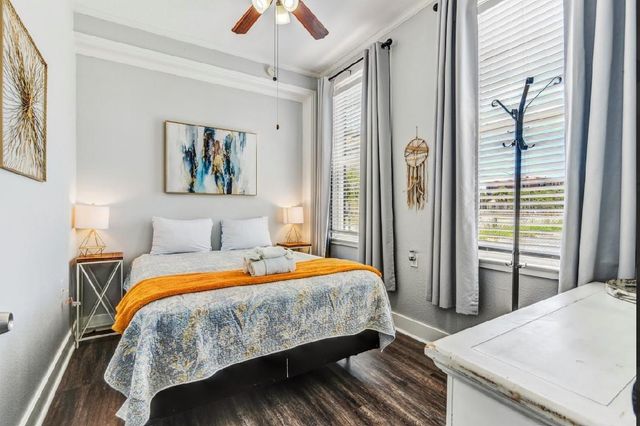 811 24th Street, Galveston, TX 77550