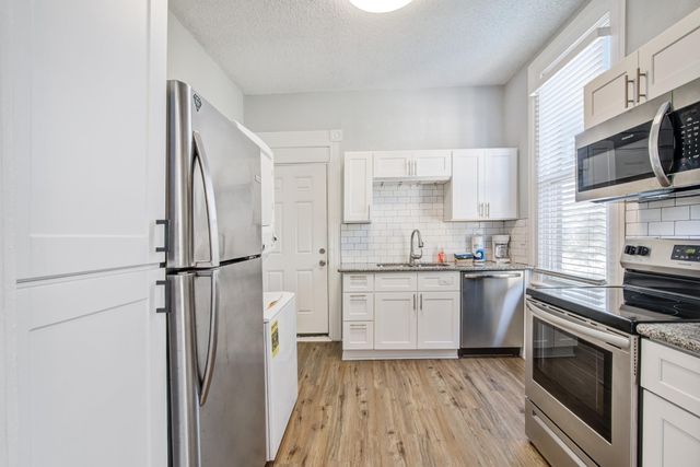 811 24th Street, Galveston, TX 77550