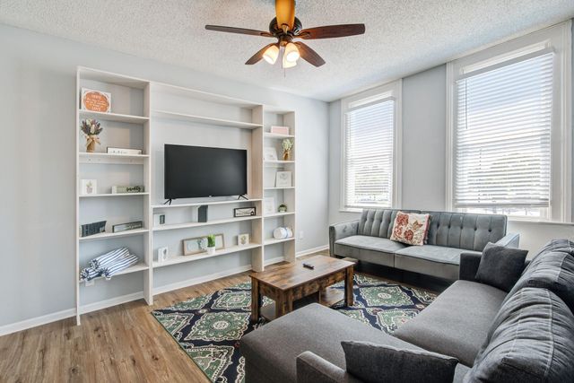811 24th Street, Galveston, TX 77550