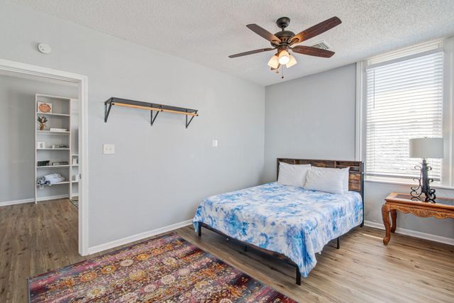 811 24th Street, Galveston, TX 77550