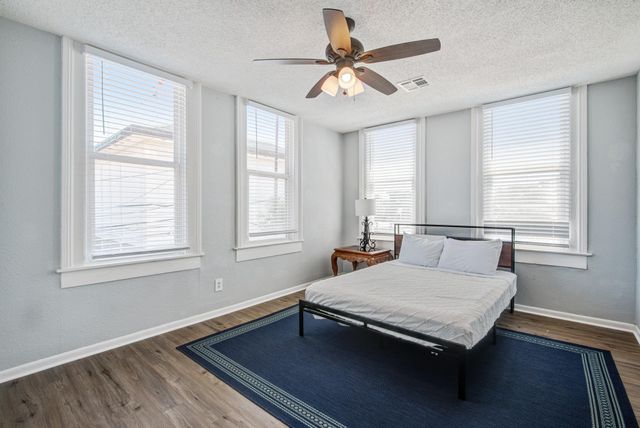 811 24th Street, Galveston, TX 77550