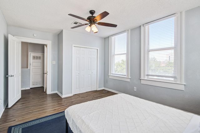 811 24th Street, Galveston, TX 77550