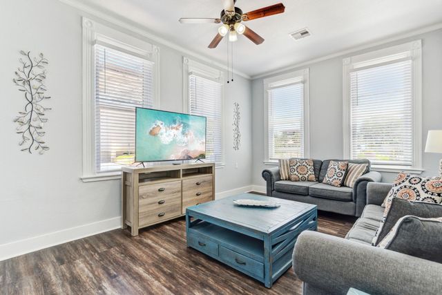 811 24th Street, Galveston, TX 77550