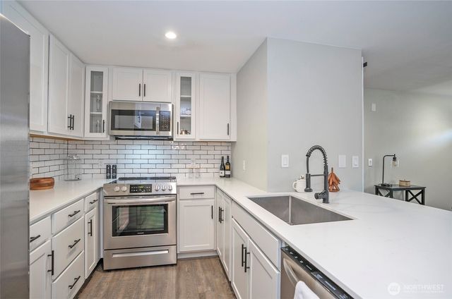 9809 132nd St Court E #D, Puyallup, WA 98373