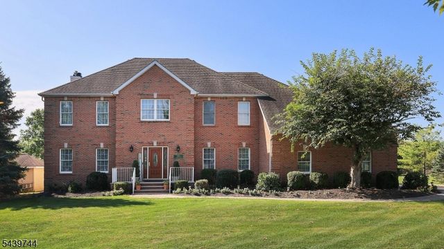 195 Fairfield Ln, Hillsborough Twp., NJ 08844